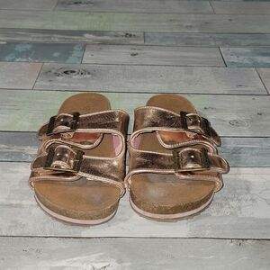 BEARPAW Pink Metallic Sandals sz 1